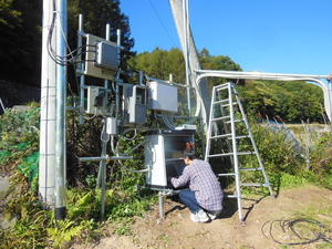 7.ウェッブカメラ・発電監視装置の取り付け１０月６～８日5